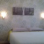 Parc De La Charmille Bed & Breakfast 3*