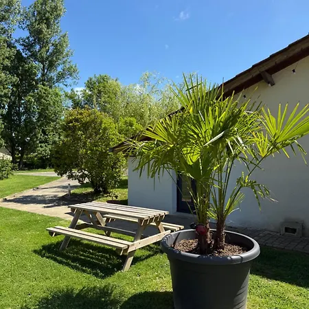 Bed & Breakfast Parc De La Charmille 3*