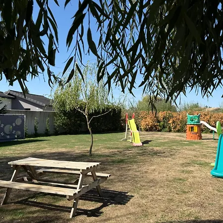 Parc De La Charmille Saint-Étienne-sur-Reyssouze